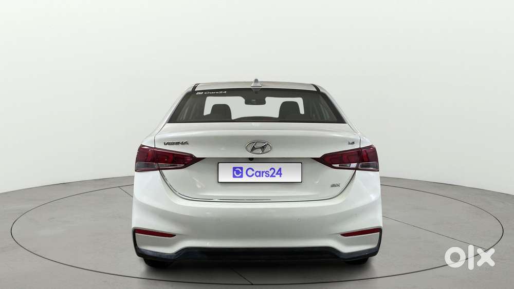 Hyundai Verna 1.6 Vtvt Sx, 2019, Petrol