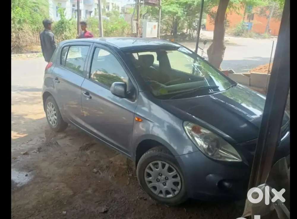 Hyundai I20 Magna 2011 Car Best Condition,r