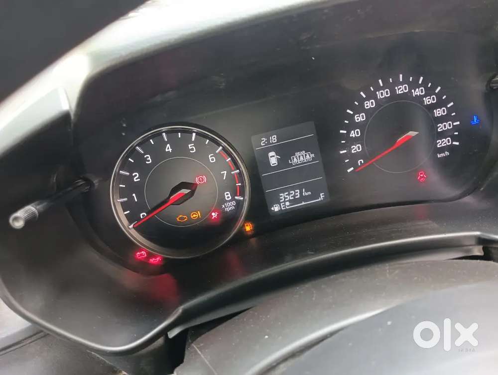 Maruti Suzuki Swift Petrol Vxi 2024