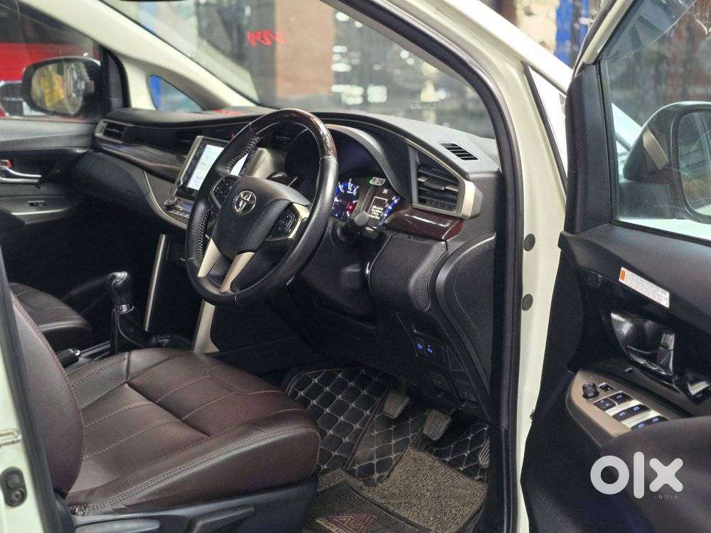 Toyota Innova Crysta [2020-ongoing] 2.4 Vx 8 Str, 2021, Diesel
