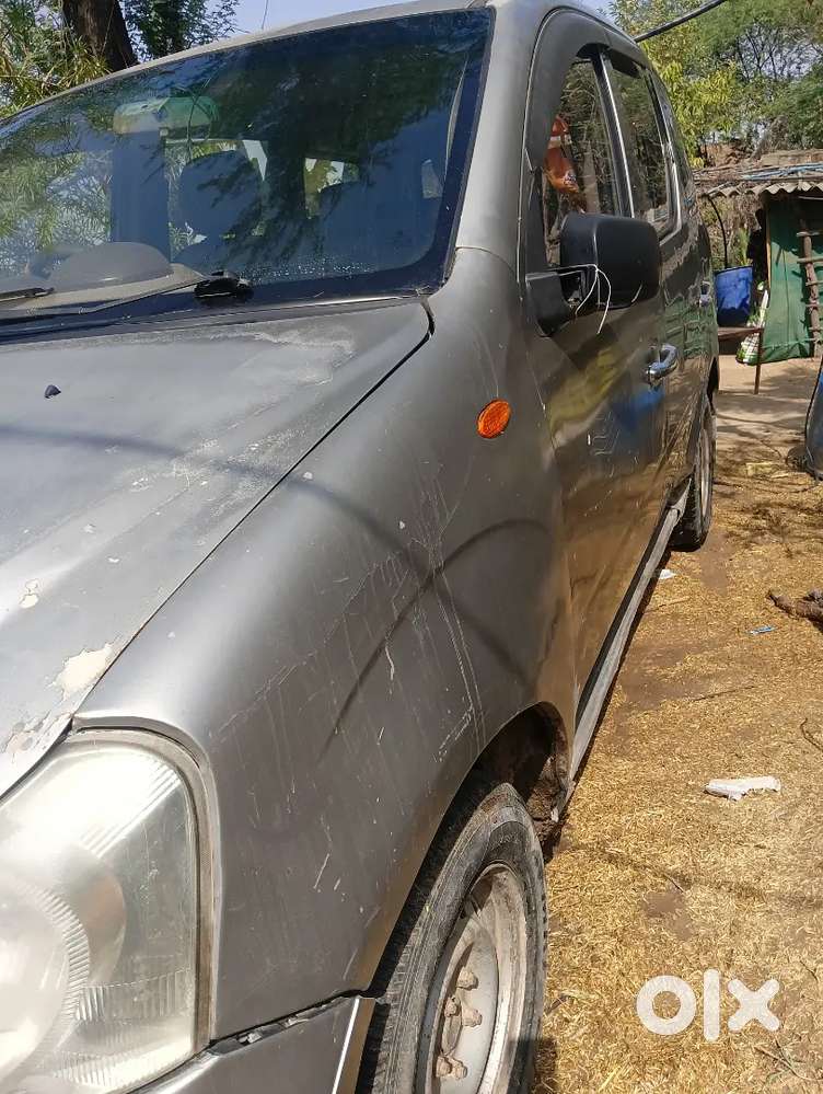 Mahindra Xylo 2011