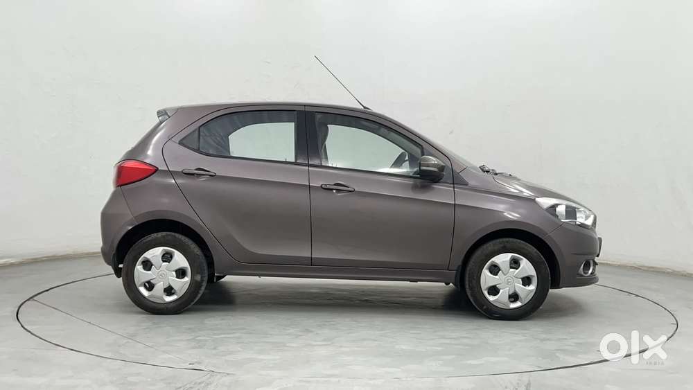 Tata Tiago Xz, 2016, Petrol