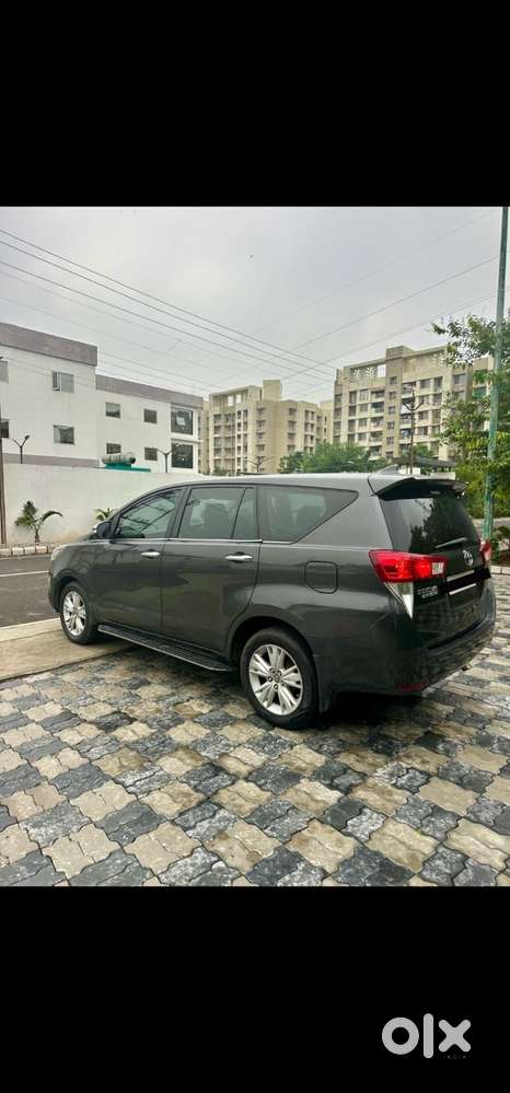 Toyota Innova Crysta 2016