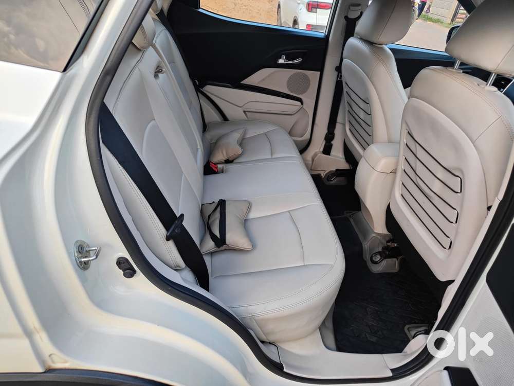 Mahindra Xuv300 W8 Option Diesel, 2022, Diesel