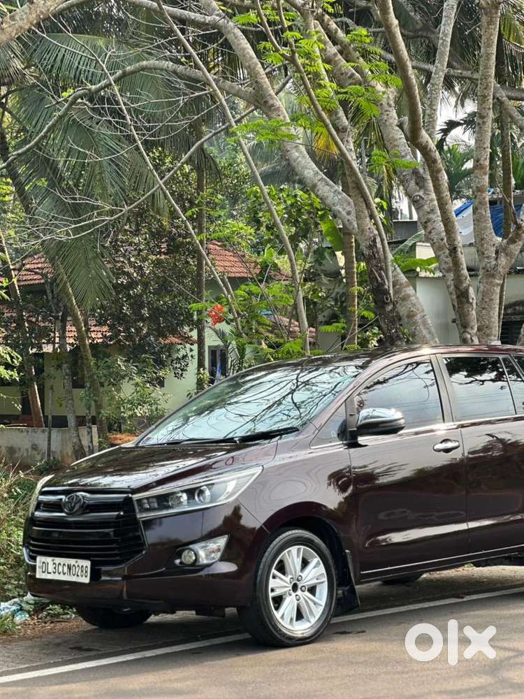 Toyota Innova Crysta 2017 Diesel Well Maintained