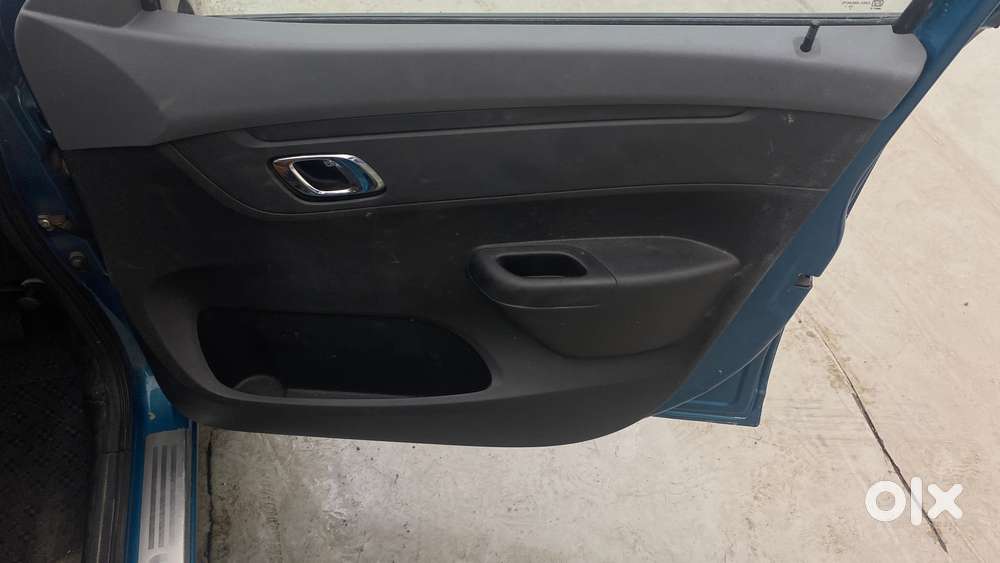 Renault Kwid 2019-ongoing 1.0 Rxt Amt (o), 2020, Petrol