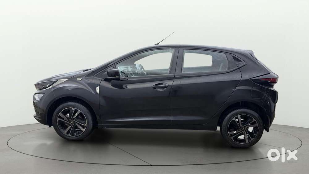 Tata Altroz 1.2 Xza Plus Dark Edition Dct, 2022, Petrol