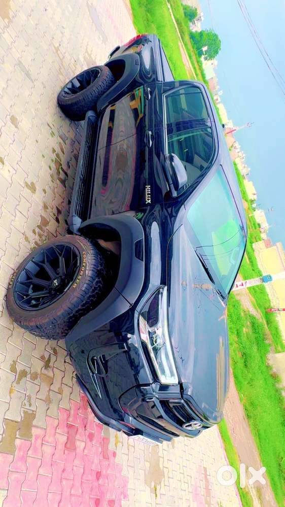 Toyota Hilux 2025 Diesel 4000 Km Driven