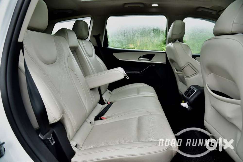 Mahindra Xuv700 2.2 Ax 7 Diesel At Luxury Pack Str Awd, 2024, Diesel