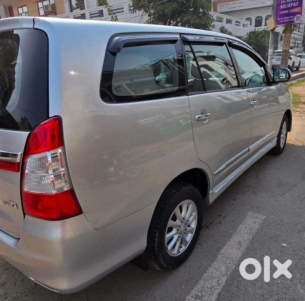 Toyota Innova 2.0 V, 2015, Diesel