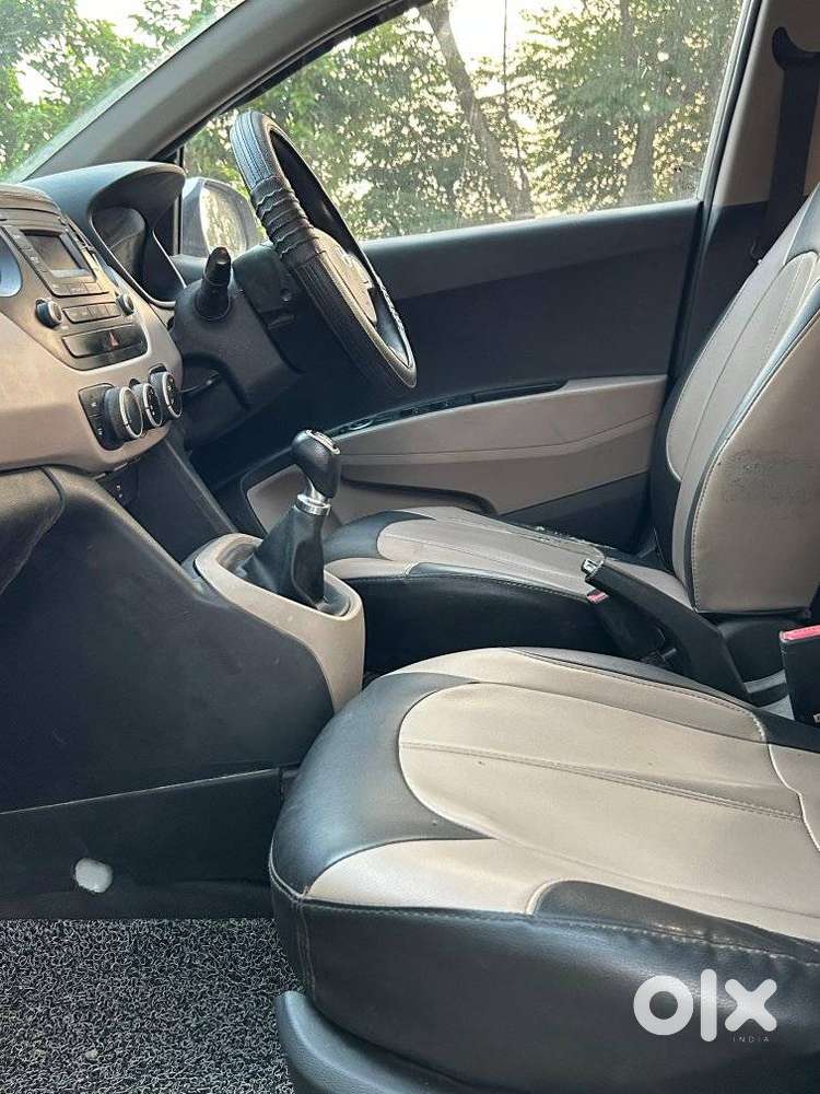 Hyundai Grand I10 Sportz, 2016, Petrol