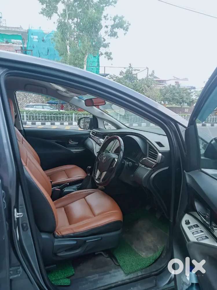 Toyota Innova Crysta 2017 Diesel 185033 Km Driven