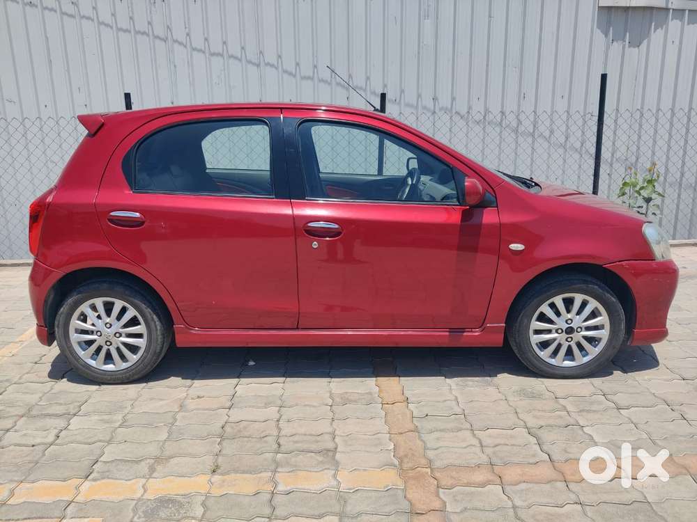 Toyota Etios Liva, 2011, Petrol