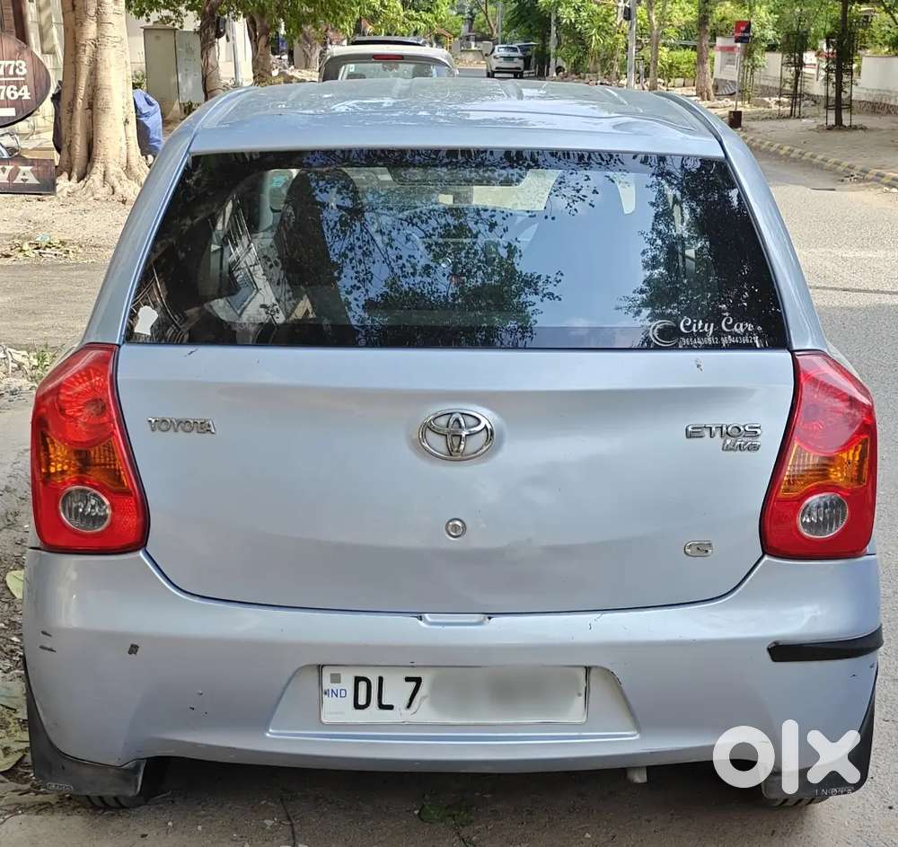 Toyota Etios Liva 2012 Petrol 70000 Km