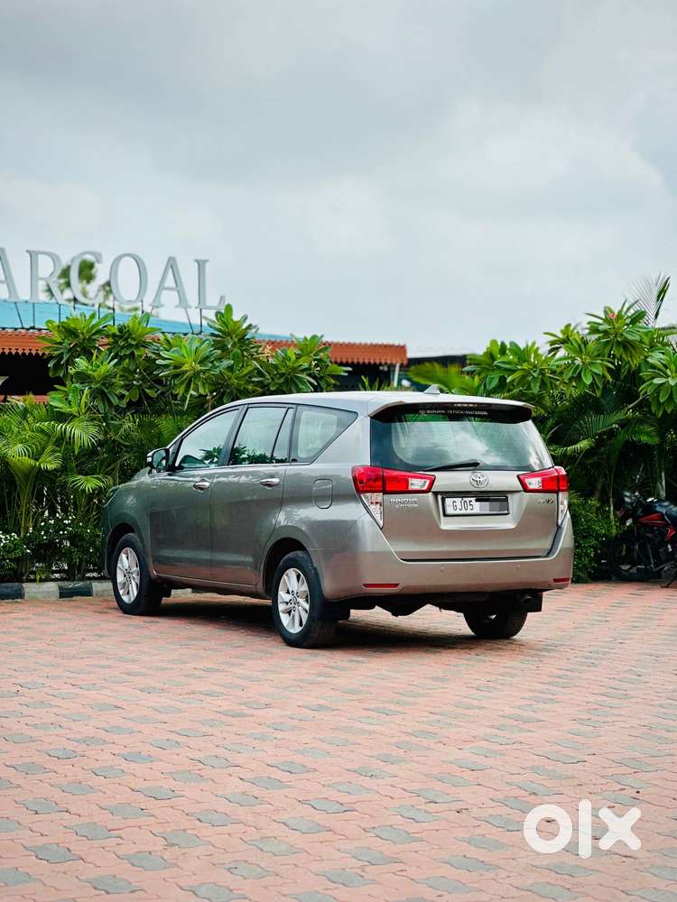 Toyota Innova Crysta 2.4 V, 2017, Diesel