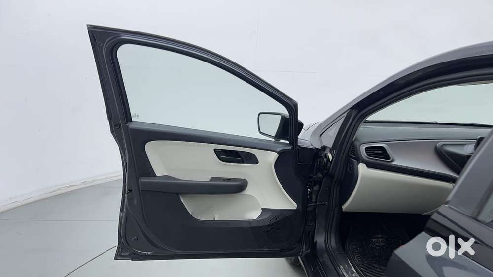 Tata Altroz 1.2 Xe Rhytm Petrol, 2021, Petrol