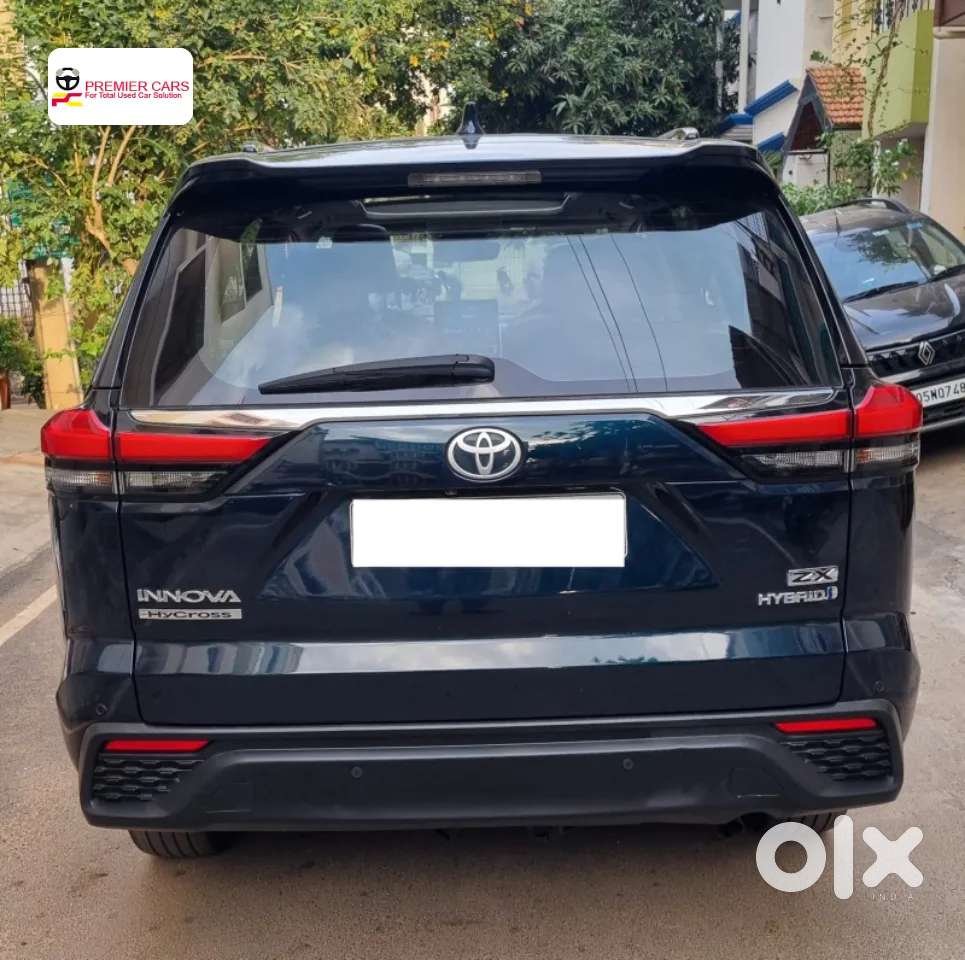 Toyota Innova Hycross 2.0 Zx (o) Hybrid 7 Str, 2023, Petrol