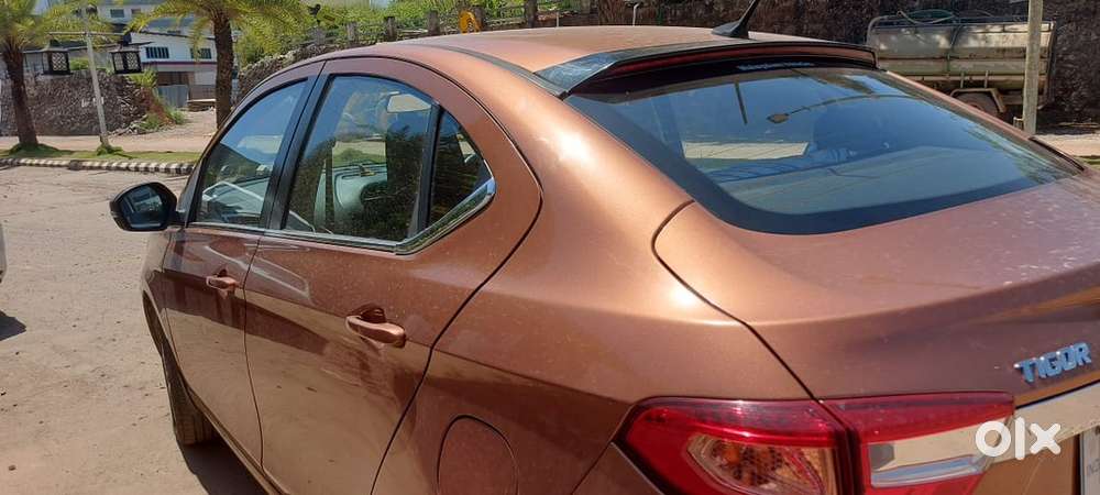 Tata Tigor Petrol 2017