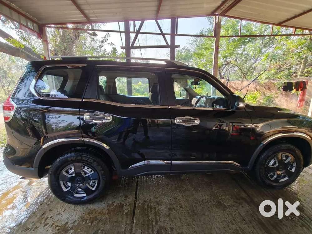Mahindra Scorpio-n 2025 Diesel 4000 Km Driven