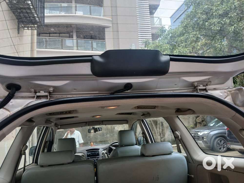 Toyota Innova 2010 Km Driven