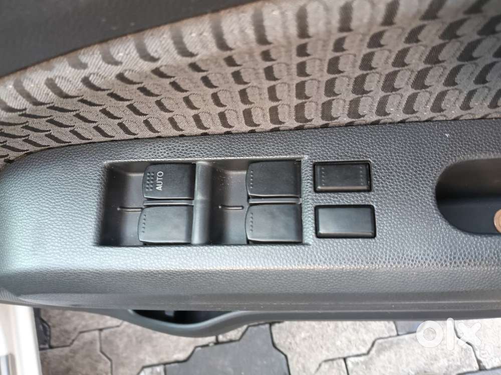 Maruti Suzuki Ritz Vxi, 2016, Petrol