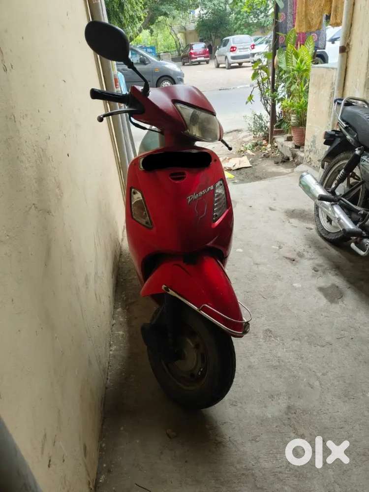 Red Scooty/ Scooter Scooters 1824721169