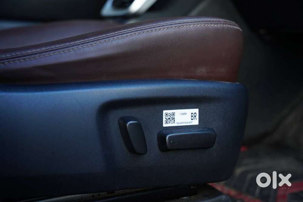 Toyota Innova Hycross 2.0 Zx Hybrid 7 Str, 2023, Petrol