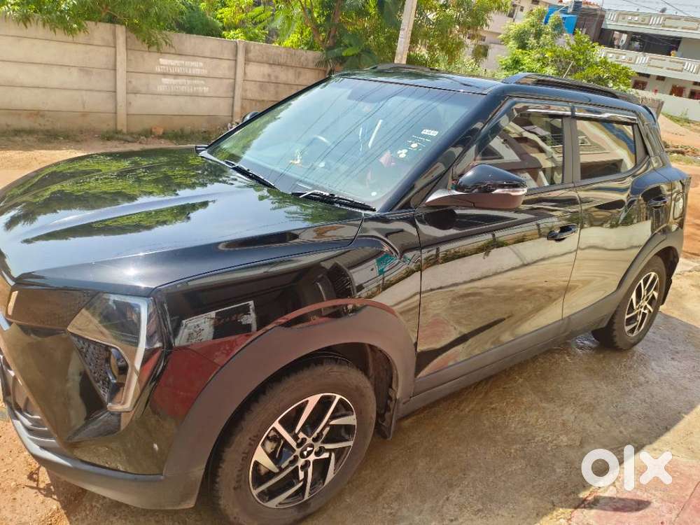 Mahindra Xuv 3xo 2025 Petrol 12820 Km Driven