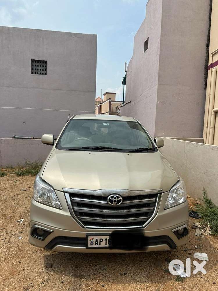 Toyota Innova 2012 Diesel 218000 Km Driven