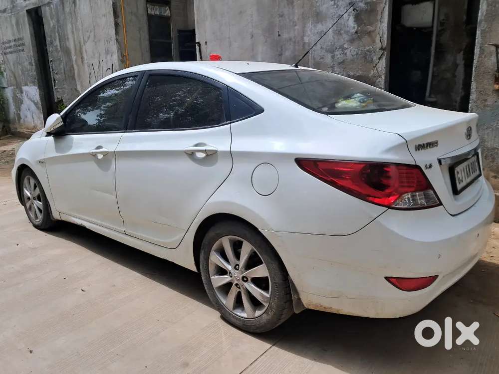 Hyundai Fluidic Verna 2012