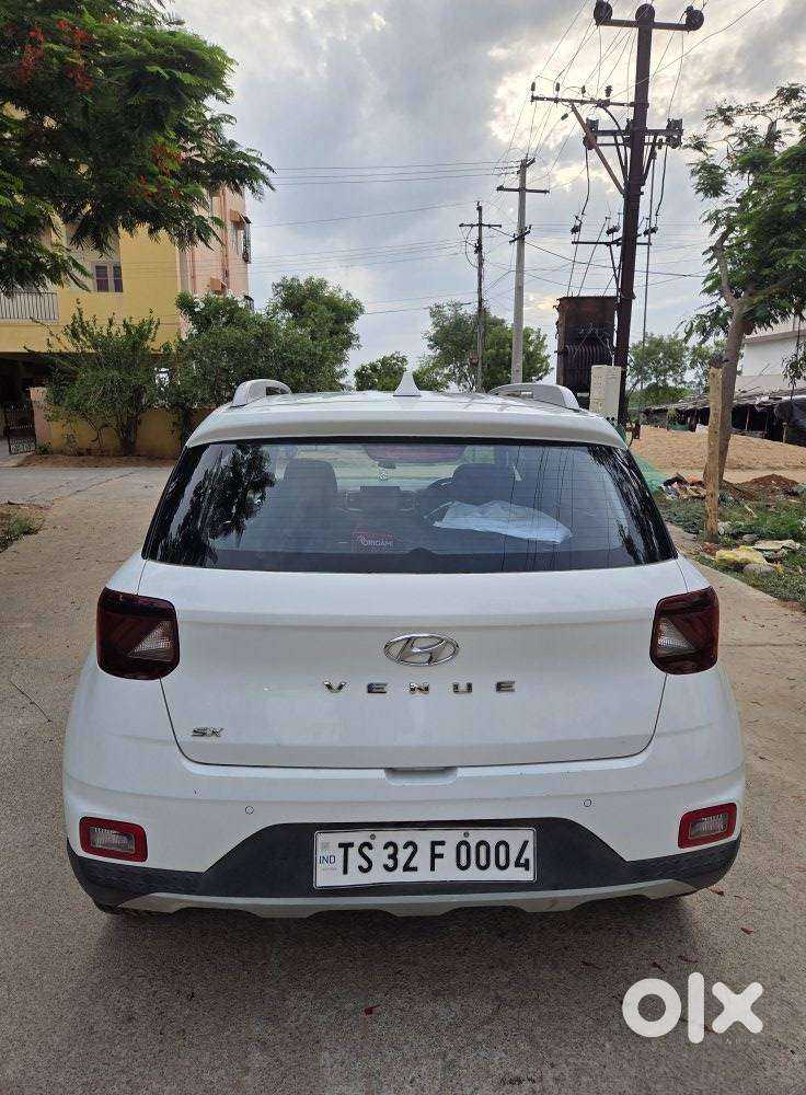 Hyundai Venue Sx (o) Mt 1.5 Diesel, 2020, Diesel