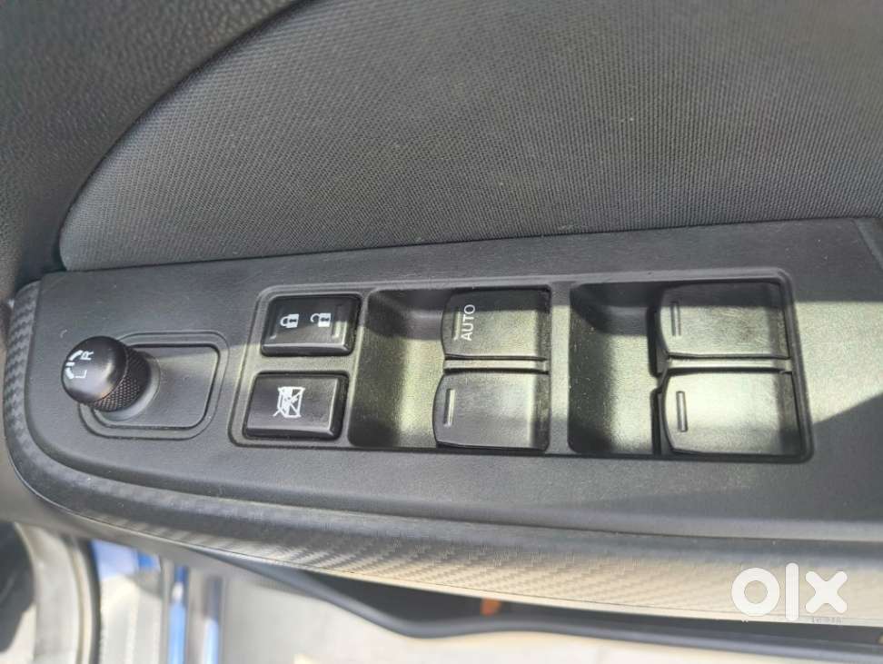 Maruti Suzuki Swift 1.2 Vxi Glory Edition, 2022, Petrol