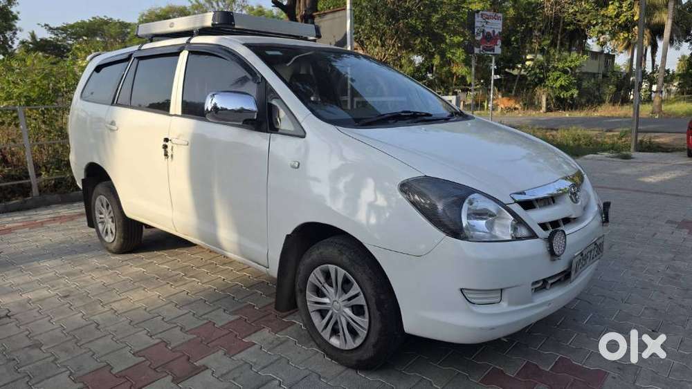 Toyota Innova 2009-2011 2.5 E 8 Str, 2007