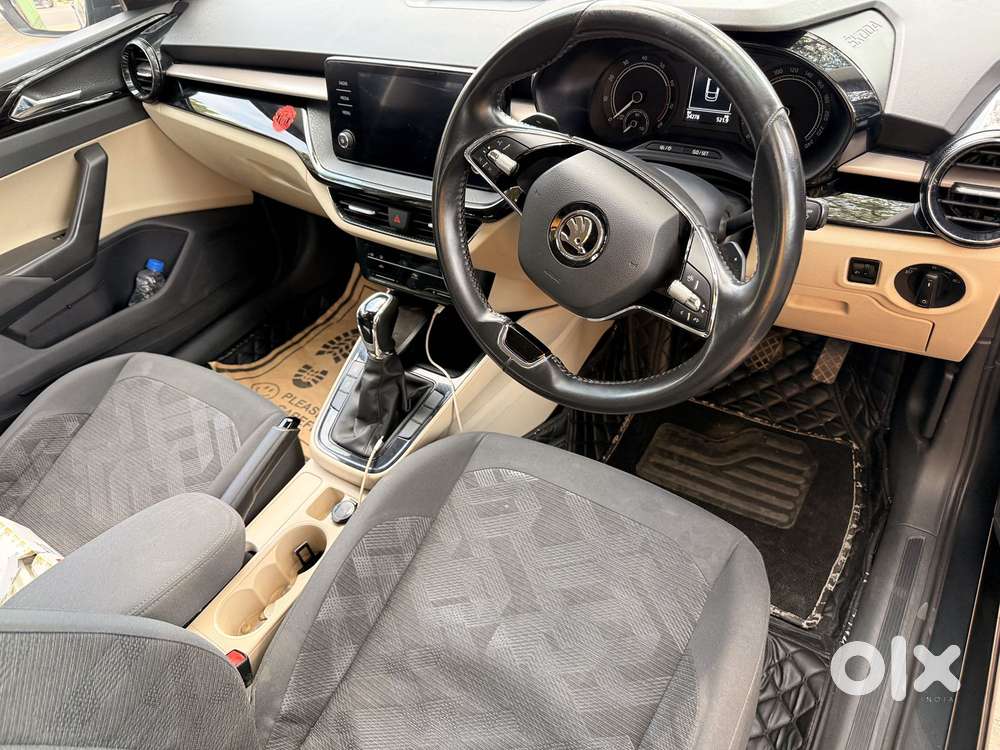 Skoda Slavia 1.0 Tsi Style, 2023, Petrol