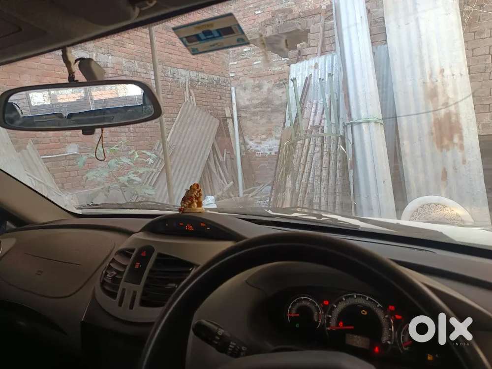 Mahindra Nuvosport 2016 Top Model