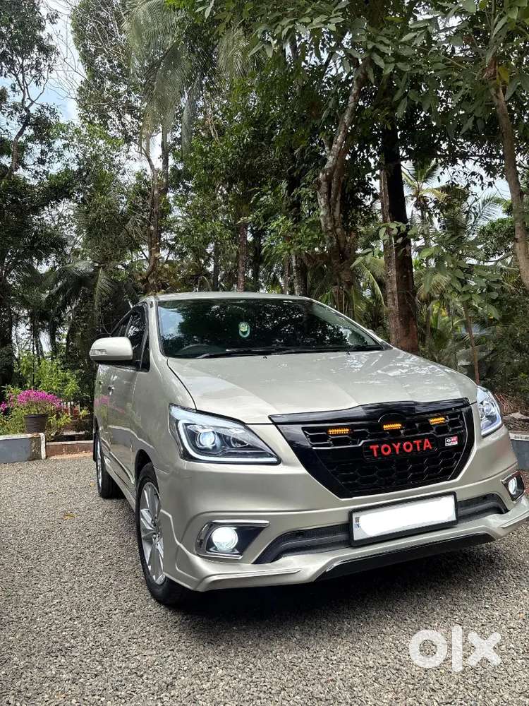 Toyota Innova Diesel 2015 - Cars in Ernad, Manjeri - 1859738895