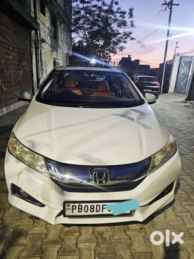 Honda City V At Sunroof, 2015, Petrol