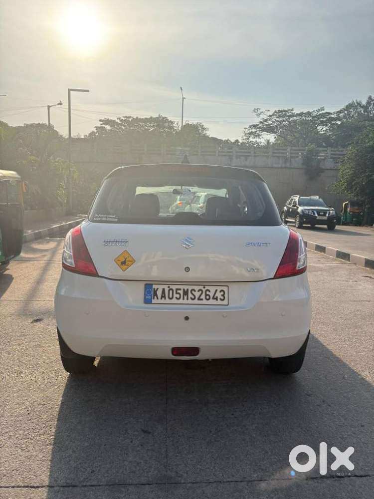 Maruti Suzuki Swift Vxi + Manual, 2015, Petrol