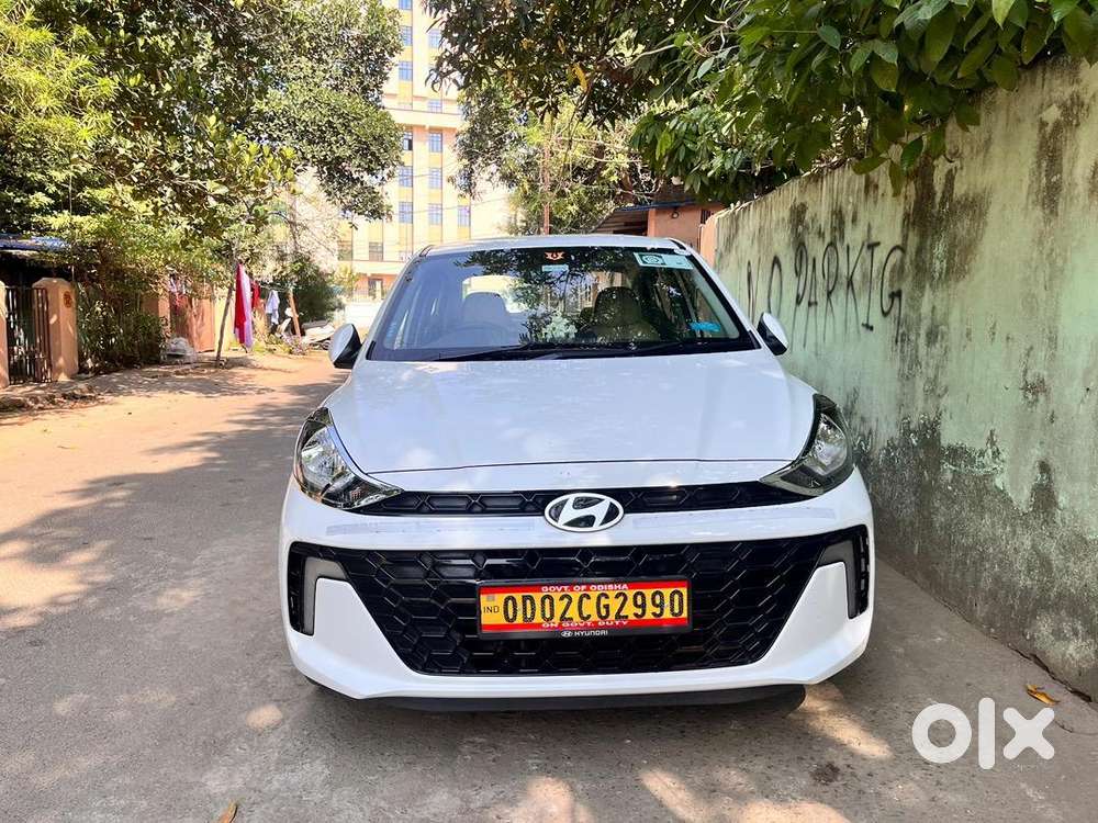 Hyundai Aura 2023 Petrol Well Maintained