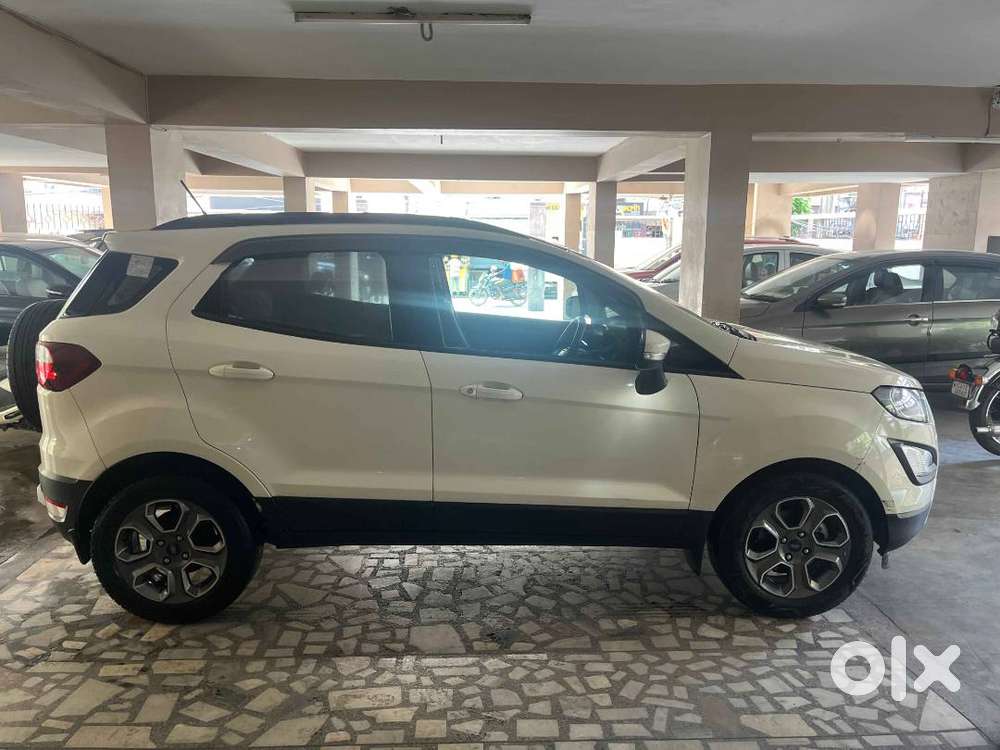 Most Powerful White Suv Best Performance Top Smooth Driving Experience