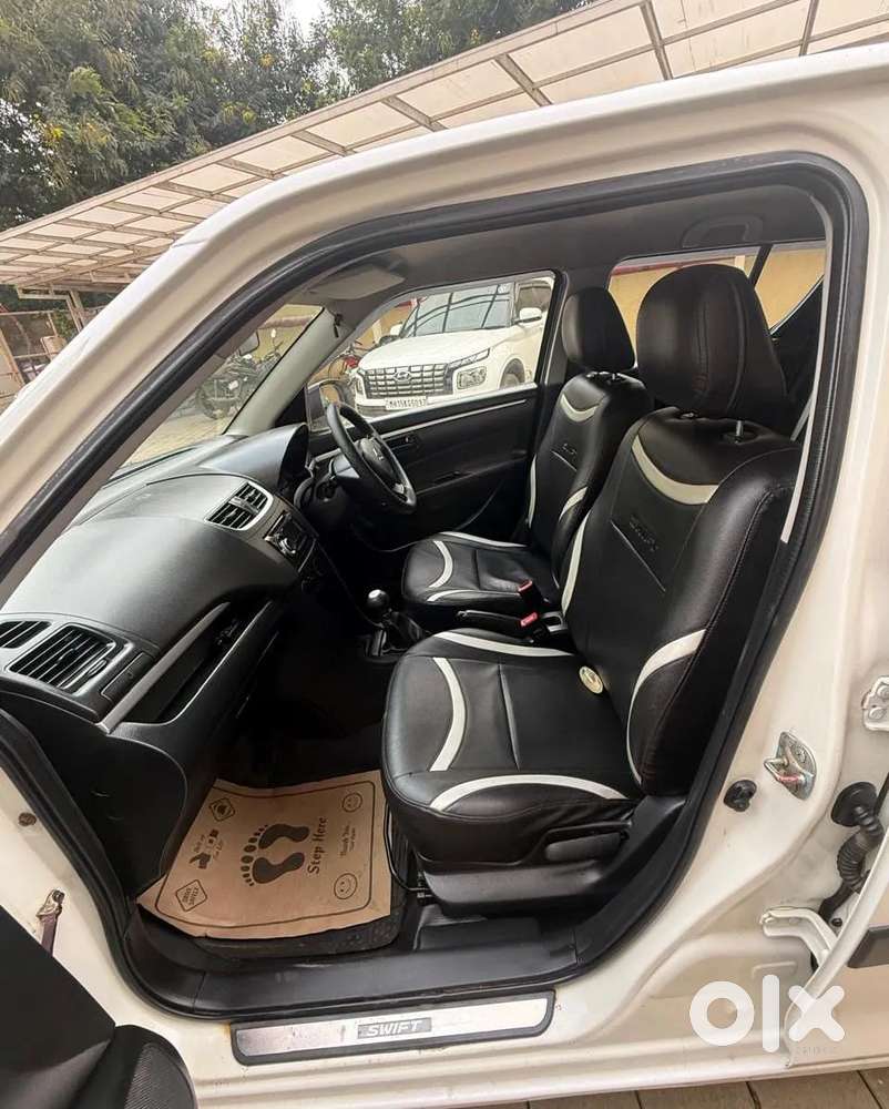 Maruti Suzuki Swift Vxi Optional, 2015, Petrol
