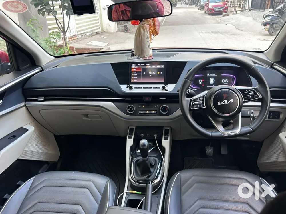 Kia Carens 2025 Petrol 14400 Km Driven