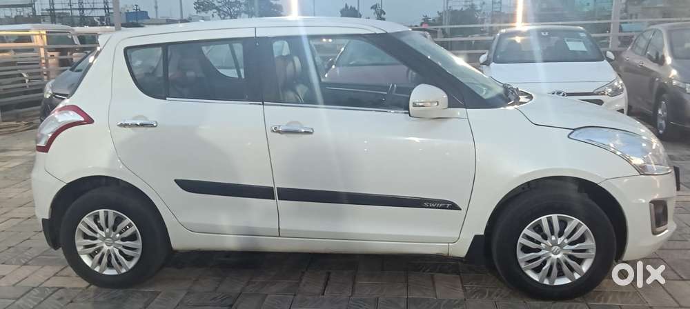 Maruti Suzuki Swift Vxi + Manual, 2016, Petrol