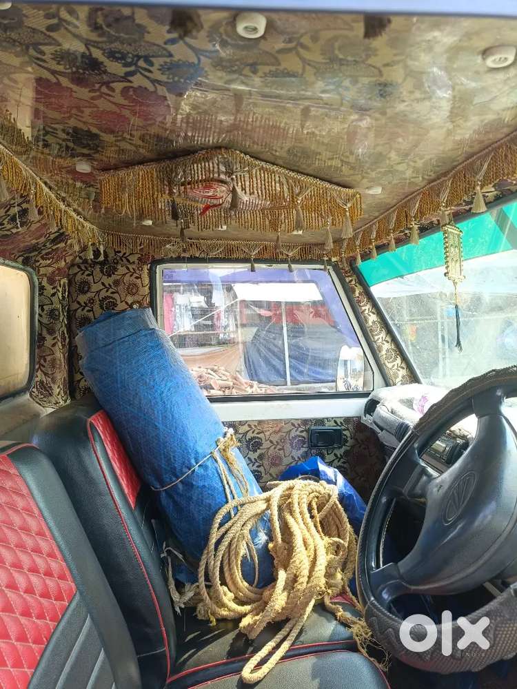 Mahindra Bolero Neo 2013