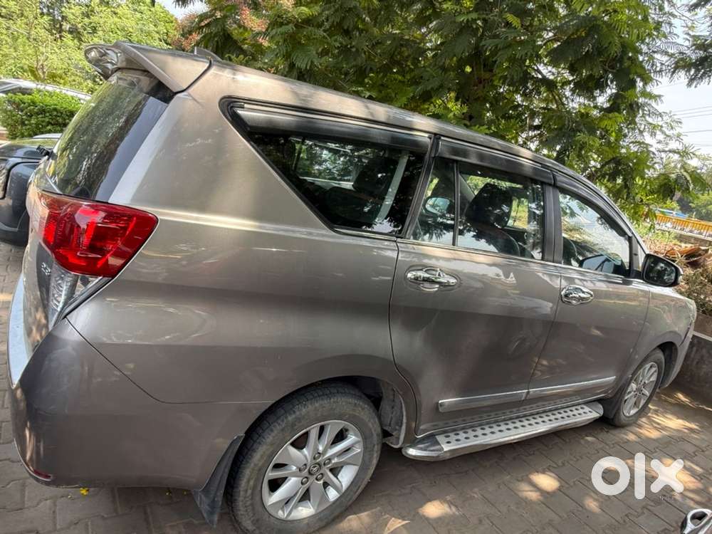 Toyota Innova Crysta G 2017