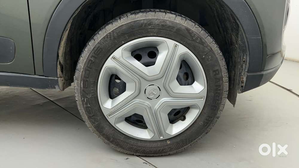 Tata Nexon 1.2 Revotron Xm, 2020, Petrol