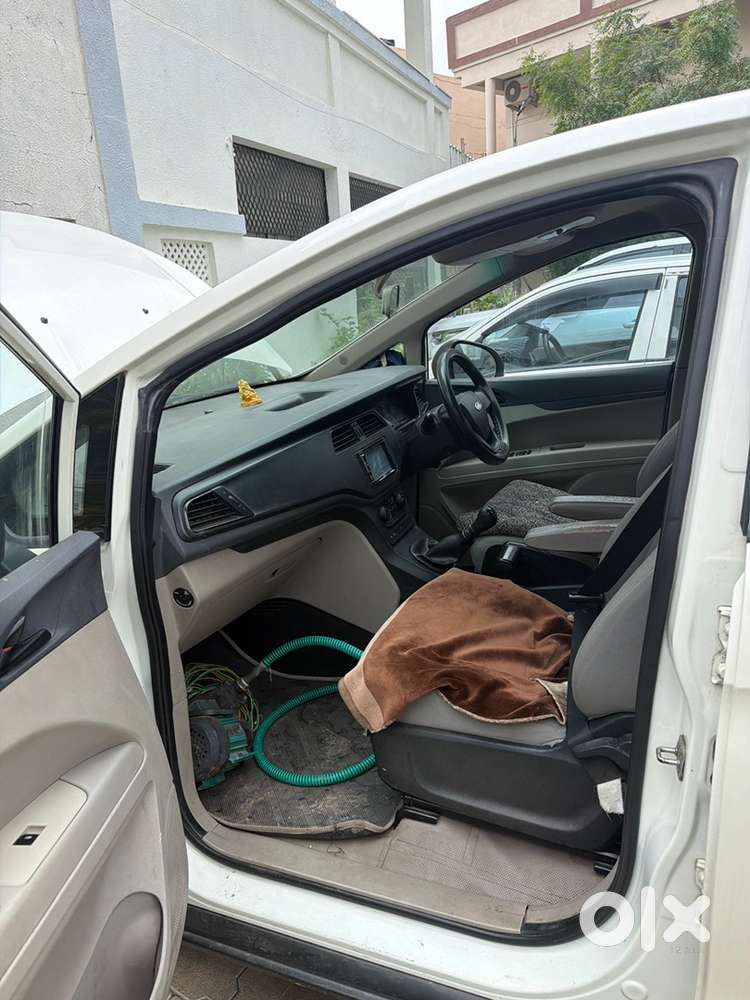 Mahindra Marazzo Diesel 2019