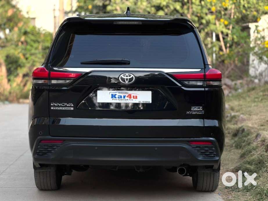 Toyota Innova Hycross 2.0 Zx Hybrid 7 Str, 2025, Petrol