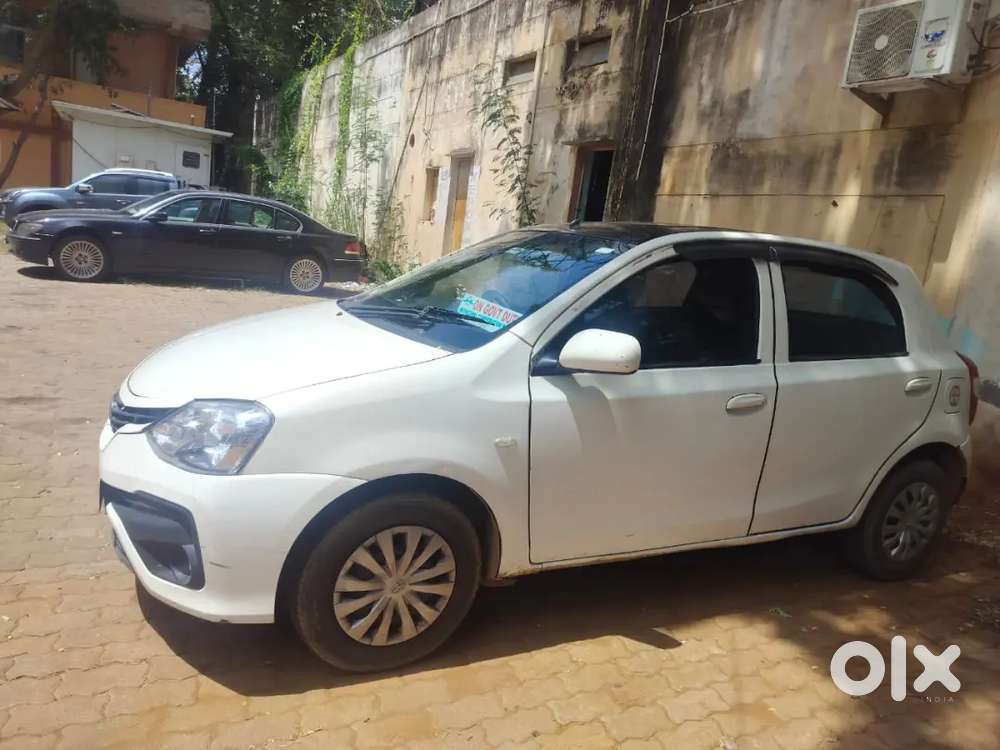 Toyota Etios Liva J 2014