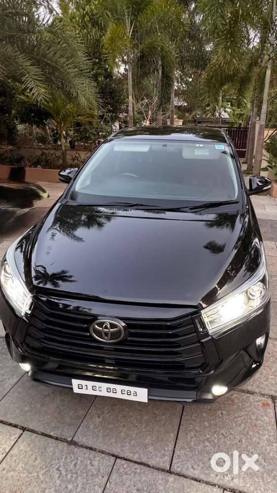 Toyota Innova Crysta 2016 Diesel Well Maintained